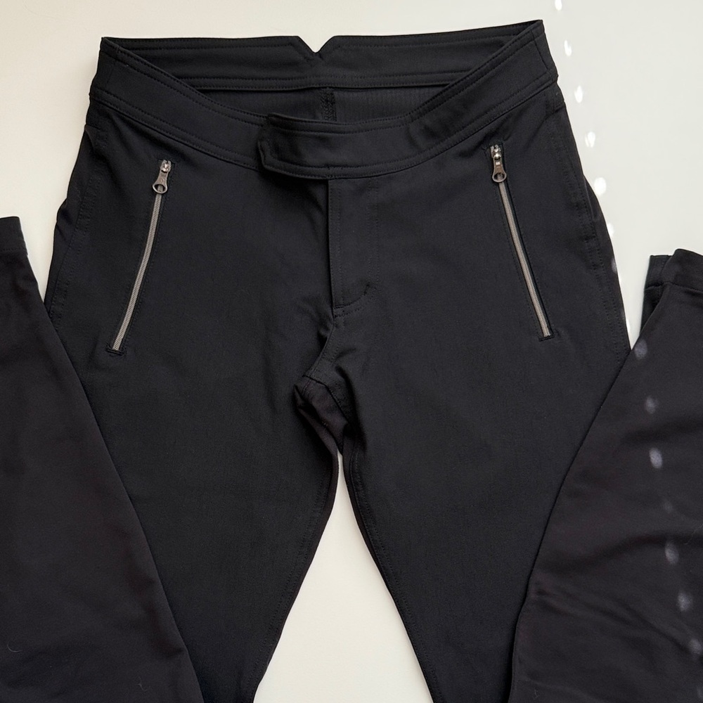 Lululemon Black Pant with Zipper Pockets - Picture 3 of 11